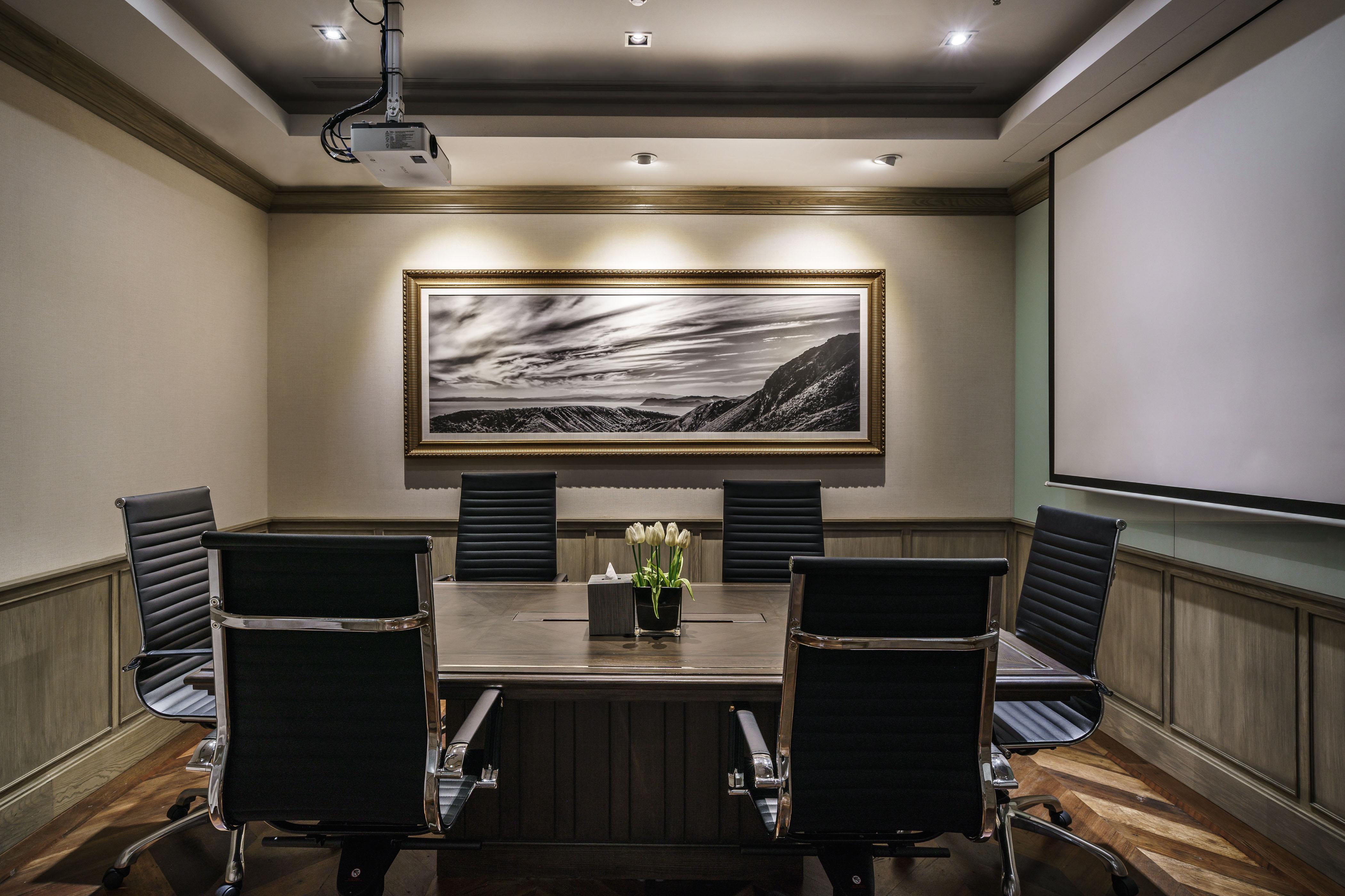 Muu Bangkok, Small Luxury Hotels Of The World Dış mekan fotoğraf A meeting room at the National Academy of Sciences