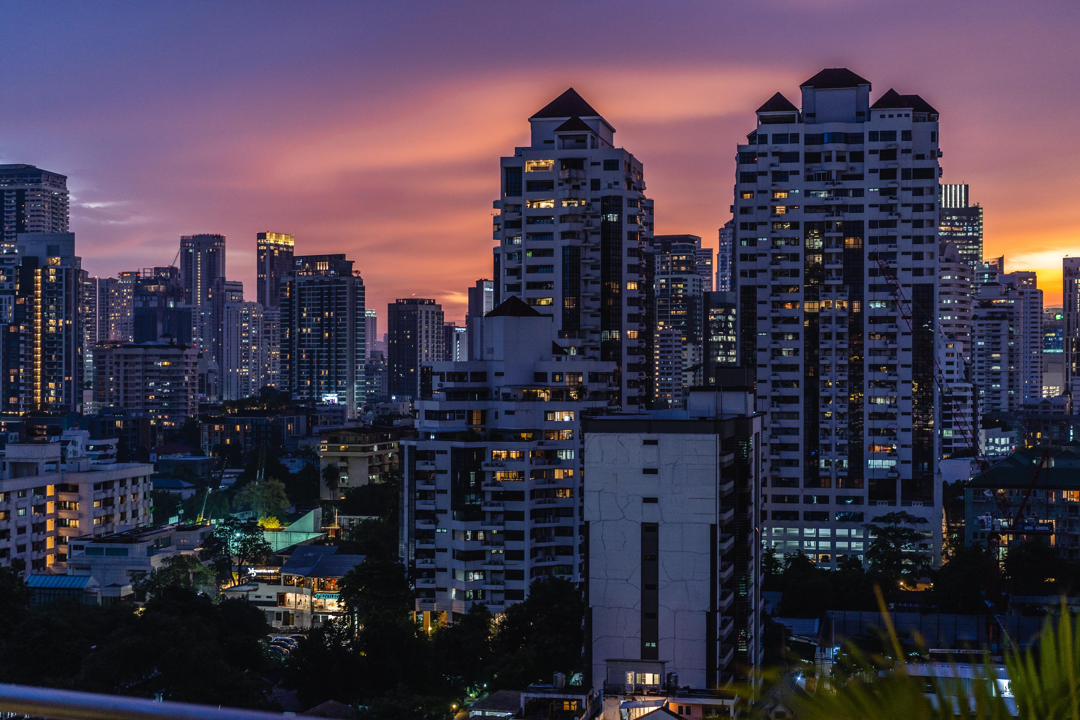 Muu Bangkok, Small Luxury Hotels Of The World Dış mekan fotoğraf Sunset view of the residential area