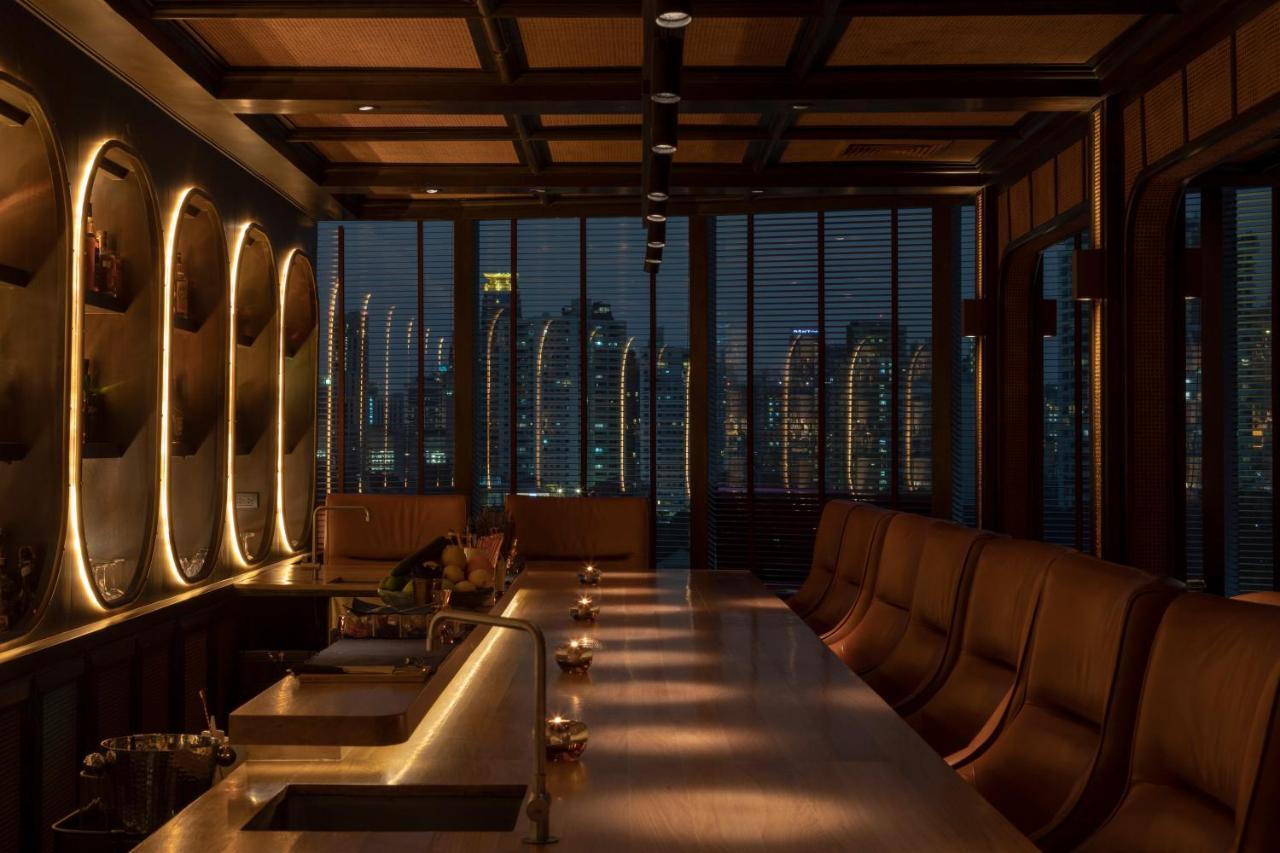 Muu Bangkok, Small Luxury Hotels Of The World Dış mekan fotoğraf The 360° Bar
