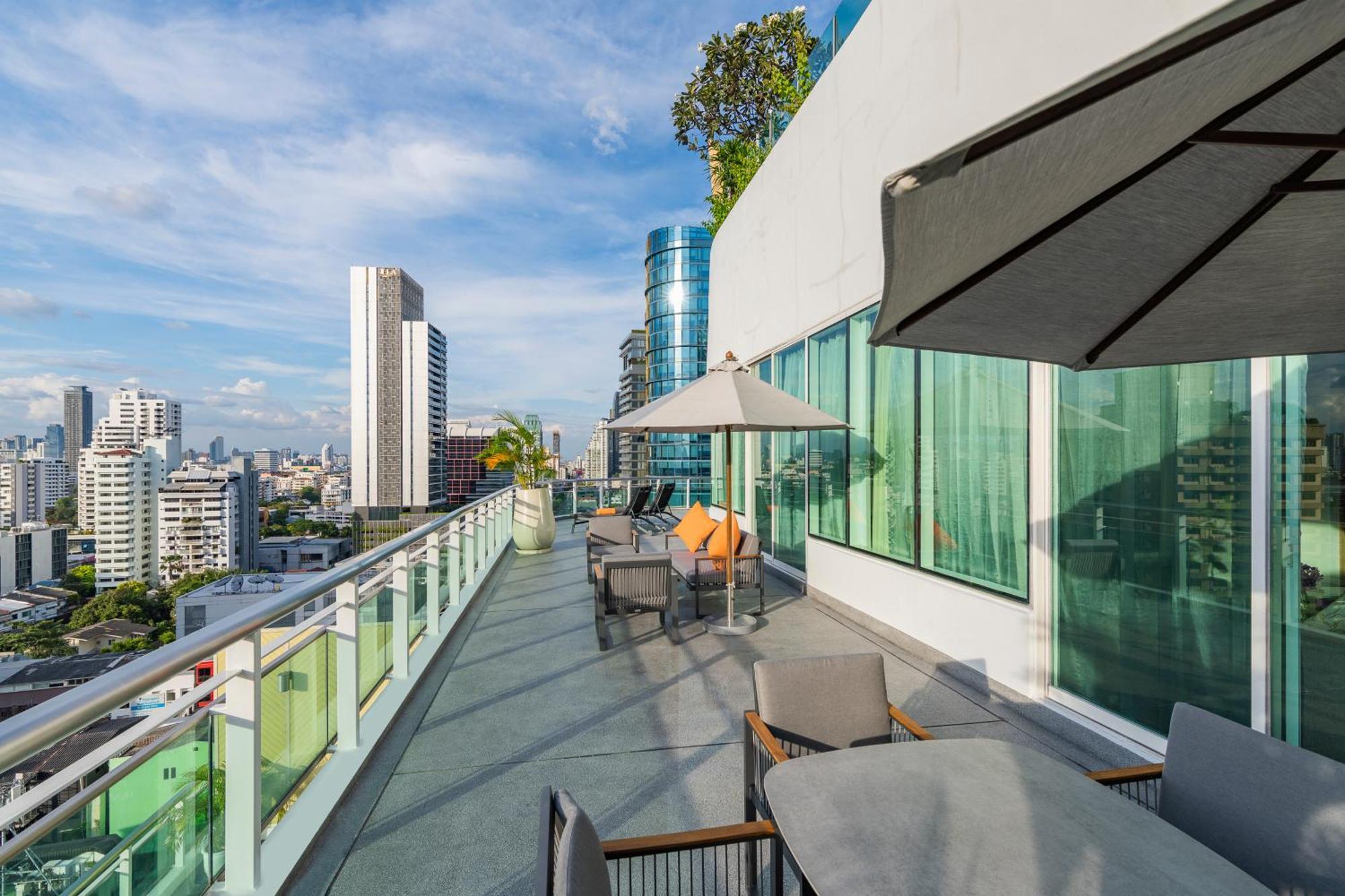 Muu Bangkok, Small Luxury Hotels Of The World Dış mekan fotoğraf The rooftop terrace
